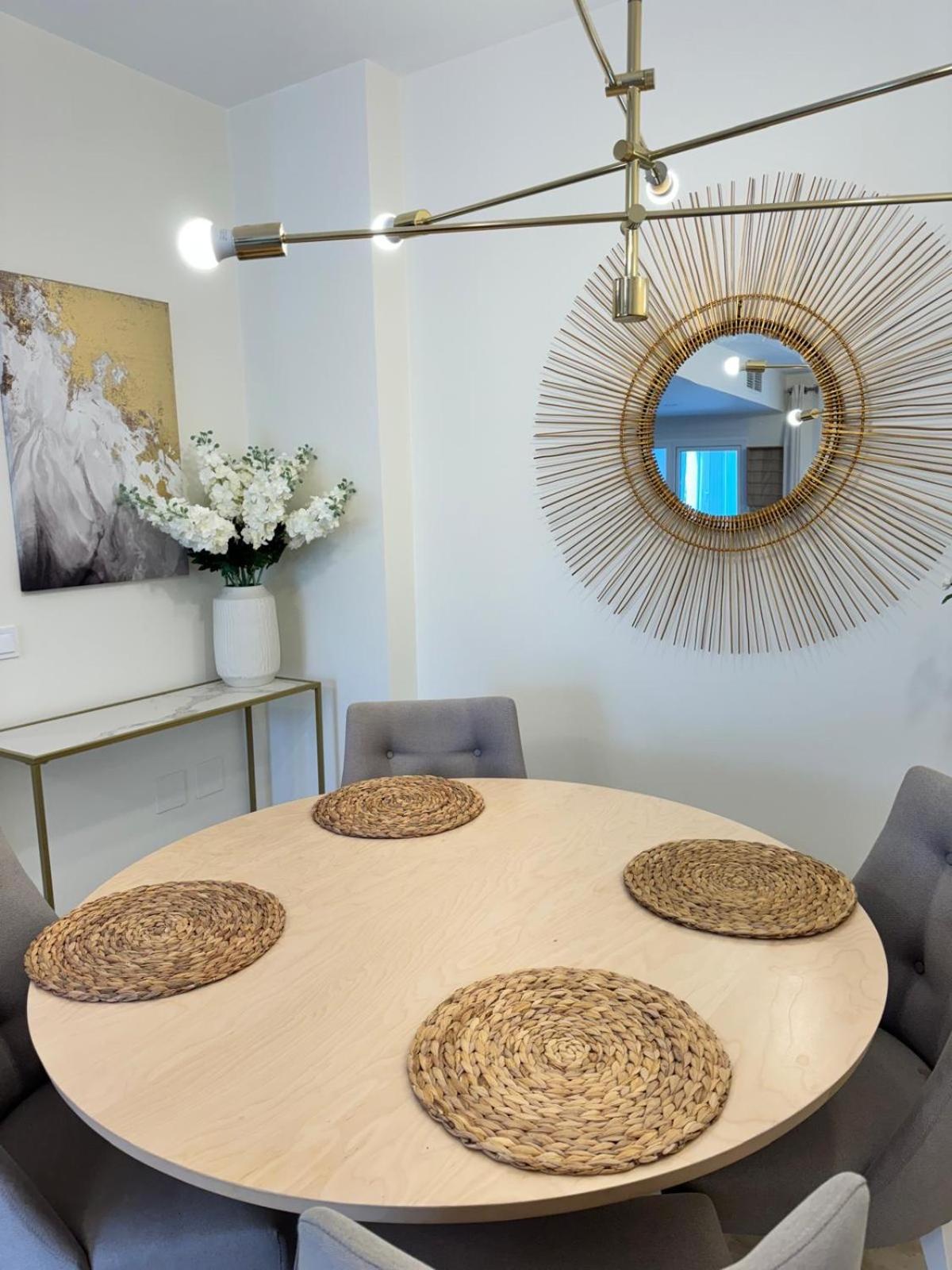 Puerto De La Duquesa Apartment Манилва Екстериор снимка
