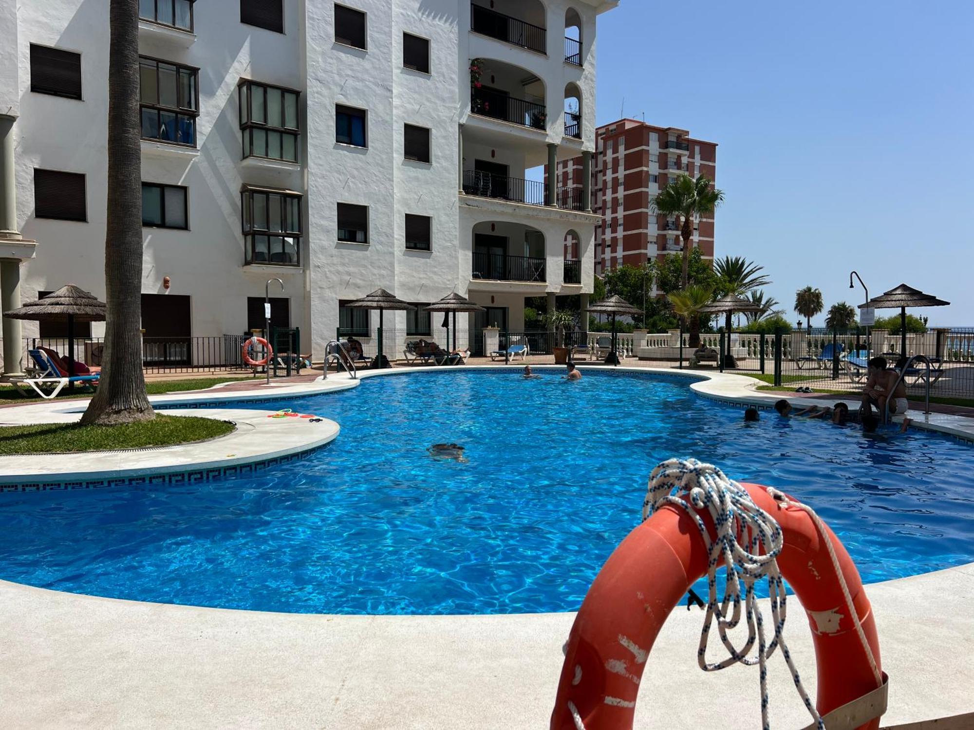 Puerto De La Duquesa Apartment Манилва Екстериор снимка