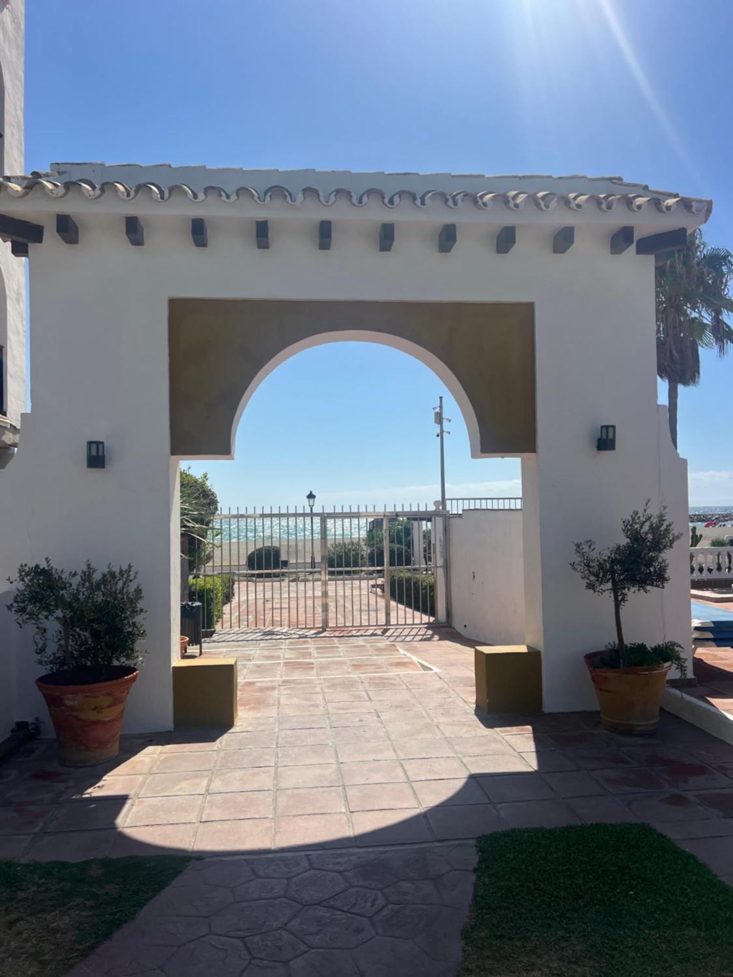 Puerto De La Duquesa Apartment Манилва Екстериор снимка