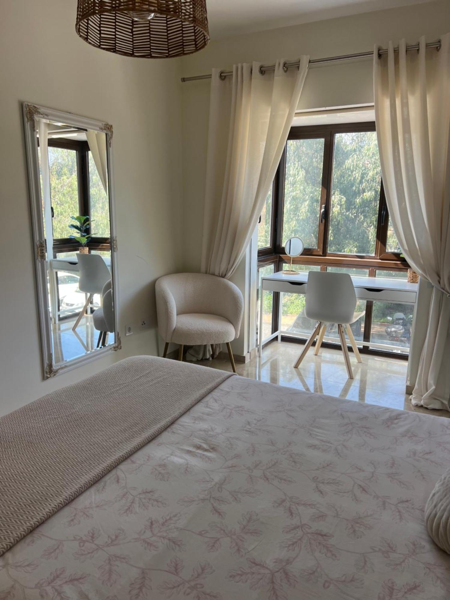 Puerto De La Duquesa Apartment Манилва Екстериор снимка