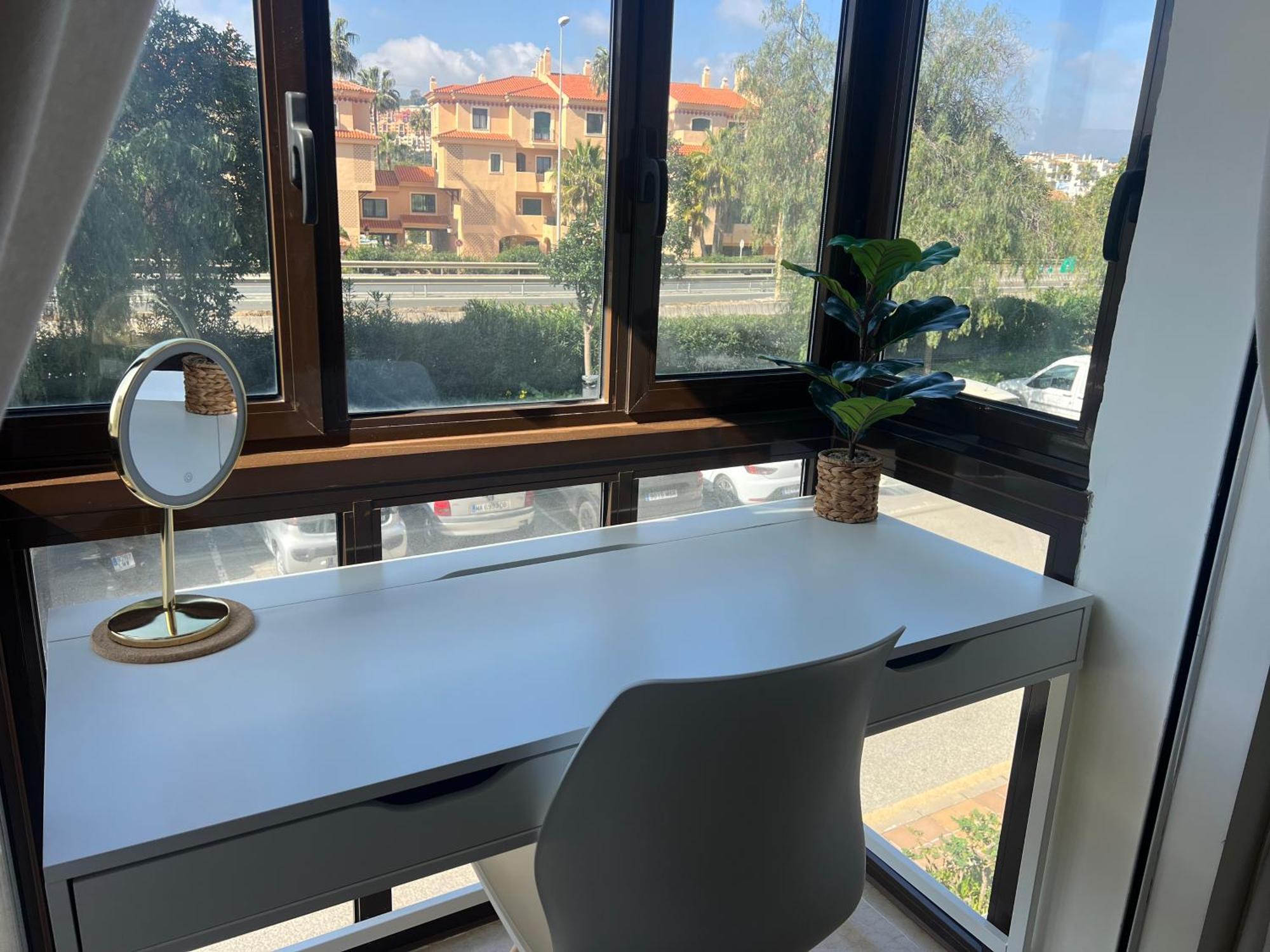 Puerto De La Duquesa Apartment Манилва Екстериор снимка